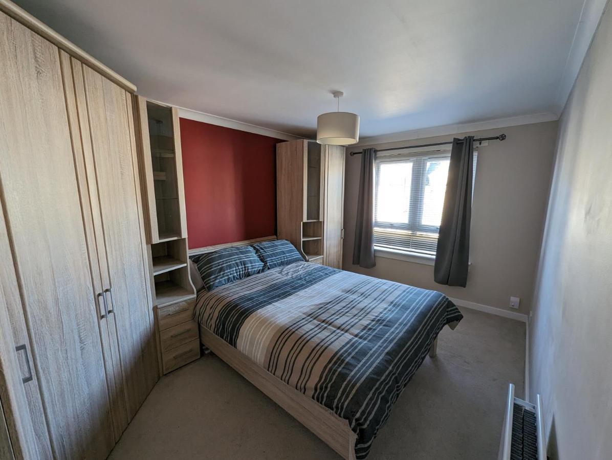 ブローティ・フェリーGreat Location, Large 1 Bed Flat With Parkingアパートメント エクステリア 写真