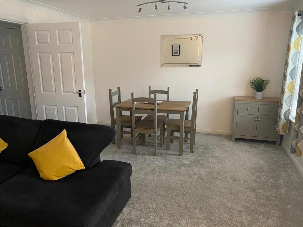 ブローティ・フェリーGreat Location, Large 1 Bed Flat With Parkingアパートメント エクステリア 写真