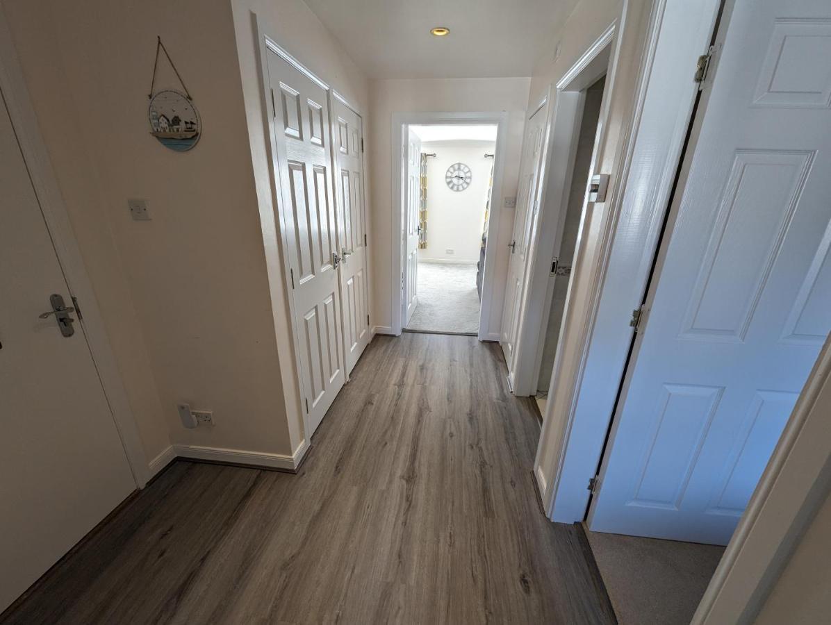 ブローティ・フェリーGreat Location, Large 1 Bed Flat With Parkingアパートメント エクステリア 写真